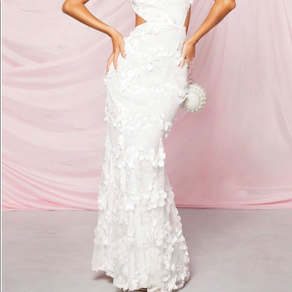 Boohoo NWT WHITE 3D Floral cut out dress